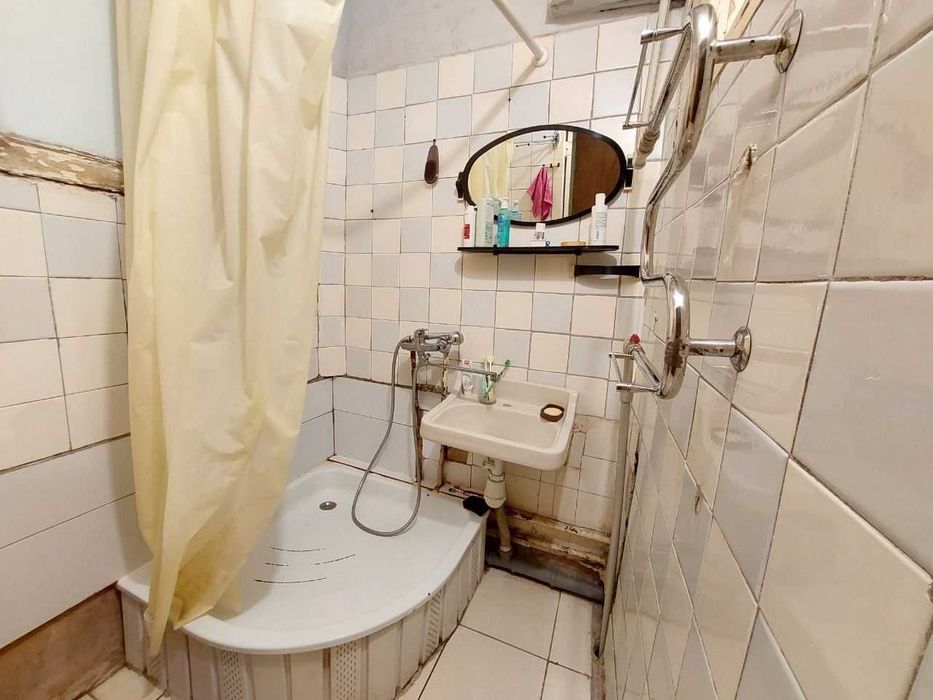 Срочно продам 3к.квартиру на вул.Академіка Янгеля!Новокрымская!Титова!