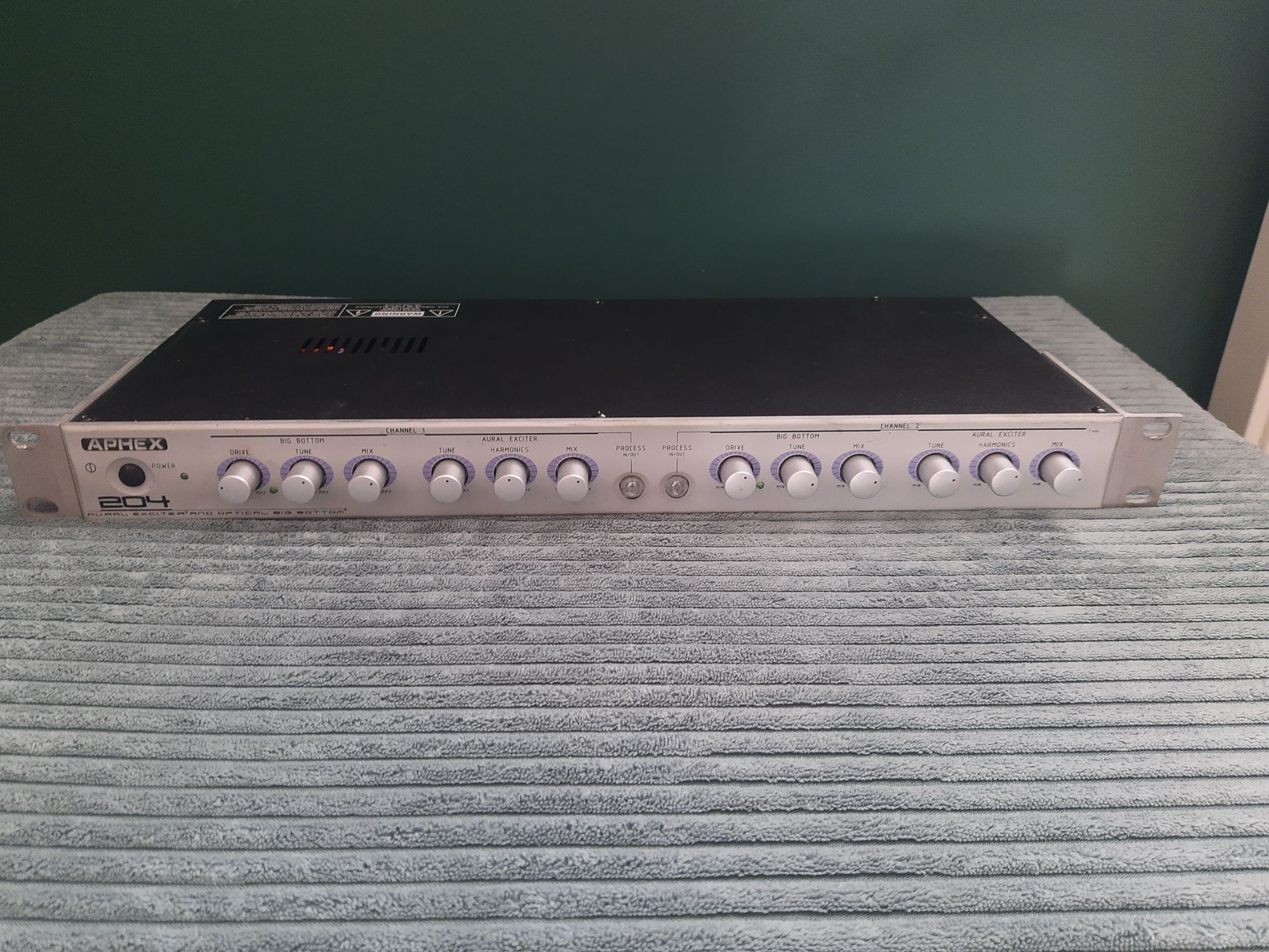 Procesor rack APHEX 204 Aural Exciter & Optical Big Bottom.