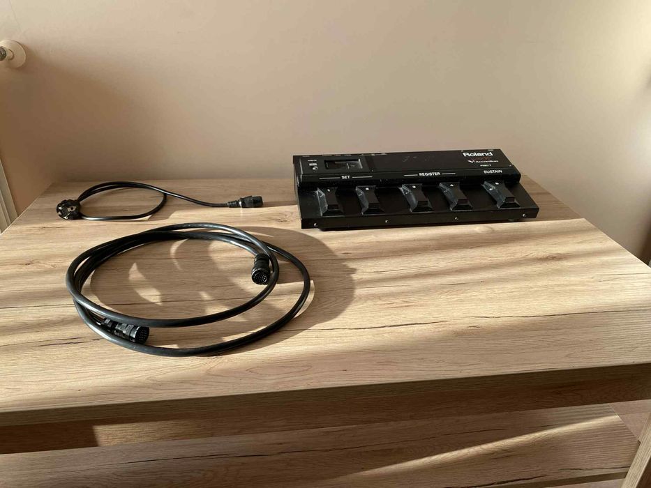 Roland Fr 7 akordeon cyfrowy