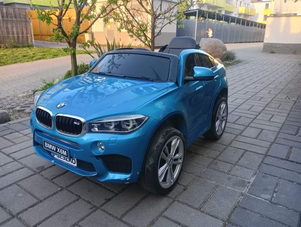 Autko na akumulator BMW X6M dodatkowy aku 12V