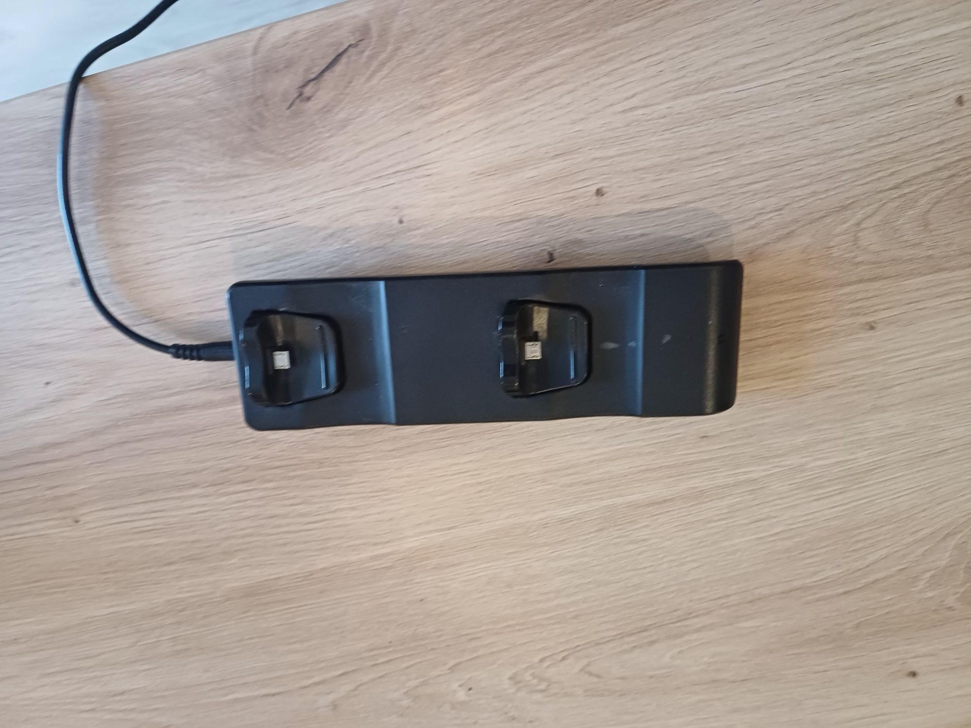 Konsola PlayStation 4