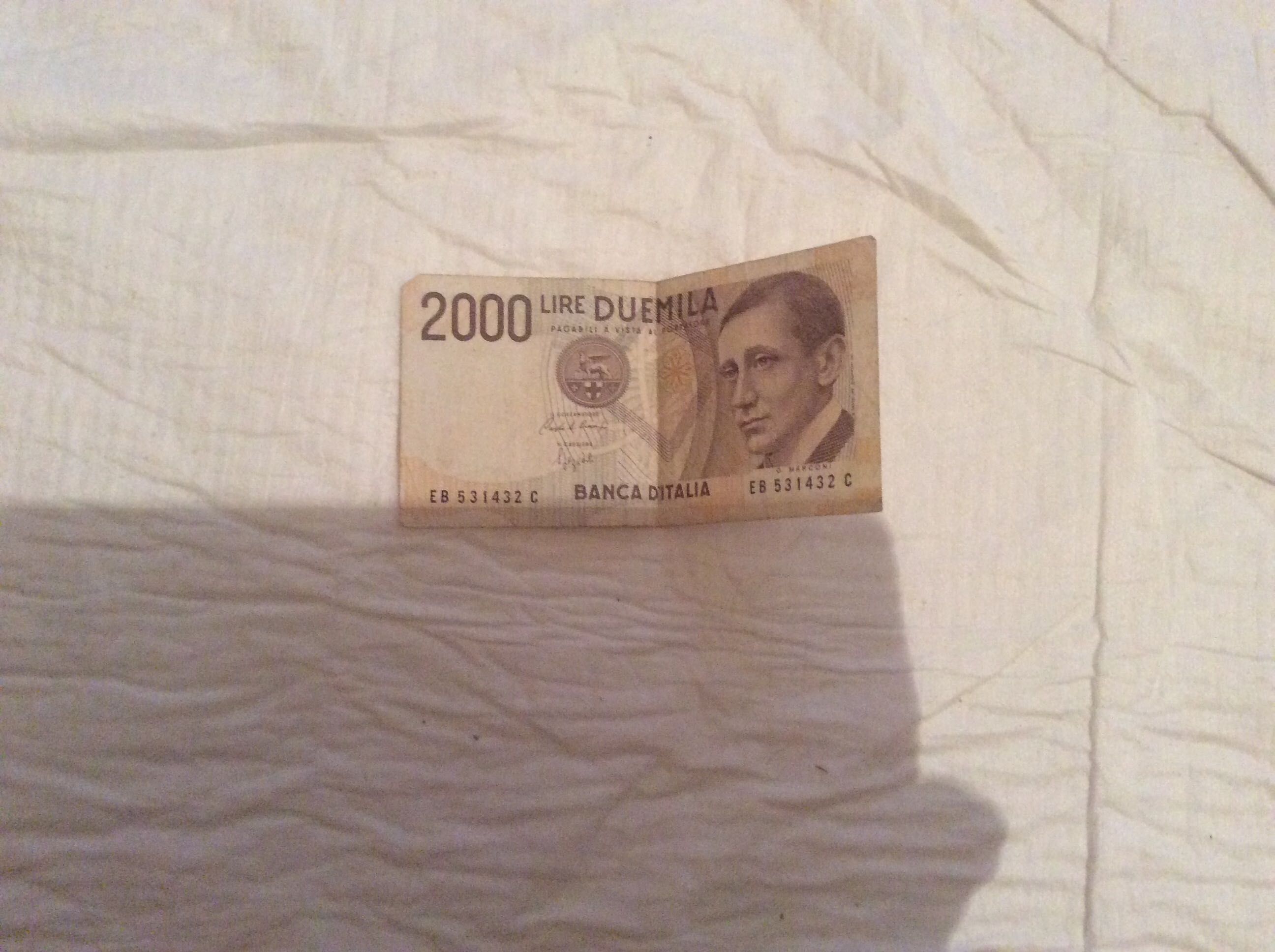 Денежная купюра Итальянская лира 2000
