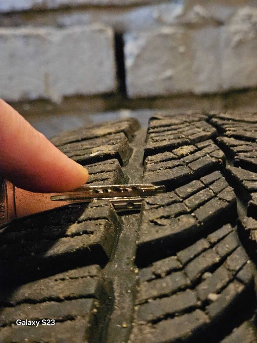 4 opony zimowe Dębica