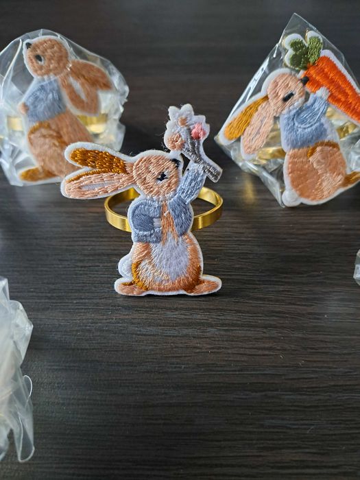 Pierścienie Obrączki na serwetki zajączki 6 sztuk
