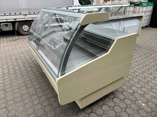 Lada witryna chłodnicza IGLOO SANTIAGO 2m + 2.3m i inne urządzenia.