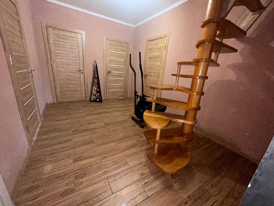 Продається будинок м. Кременець