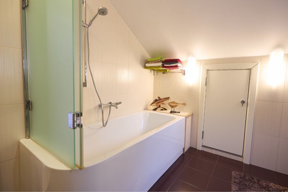 Продам дом на правом берегу реки Днепр пос.Ямбург с.Днепровое