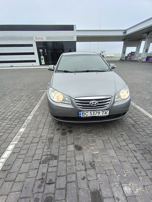 Hyundai Elantra 2011. АКПП