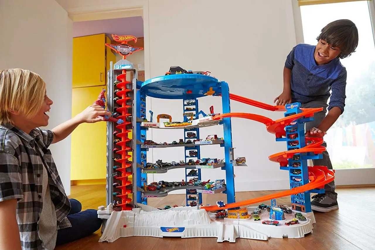 Супер Мега Гараж Hot Wheels Super Ultimate Garage FML03