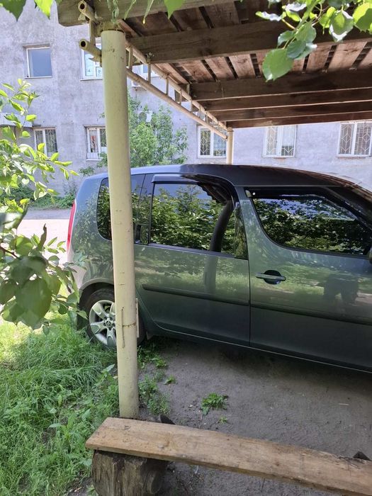 Продам Skoda roomster