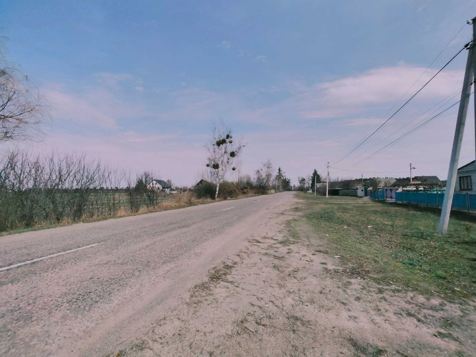 Бабинці - продам будинок цегляний з великою ділянкою !