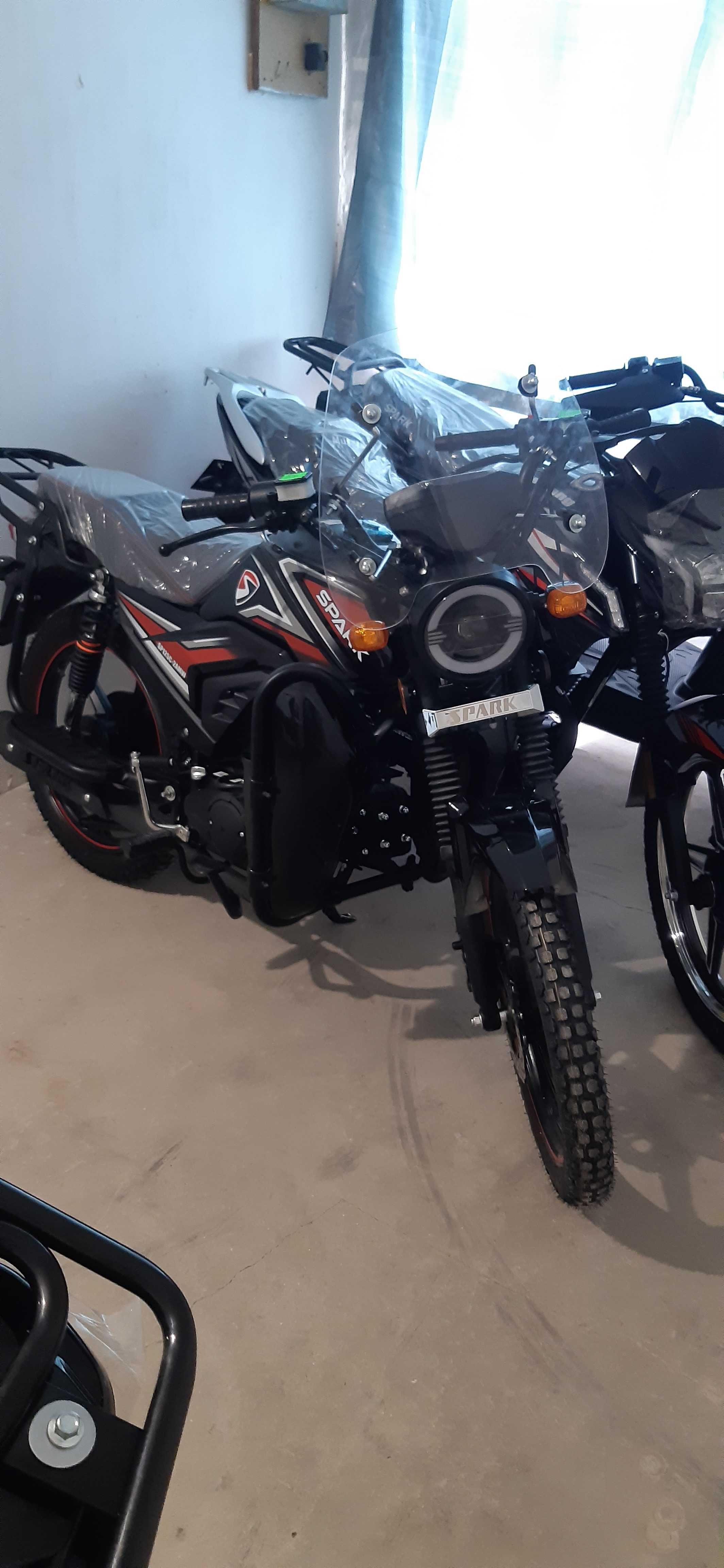 Мотоцикл Spark sp125c-2amw