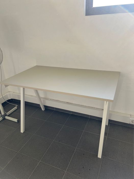 Secretarias de escritorio em otimo estado