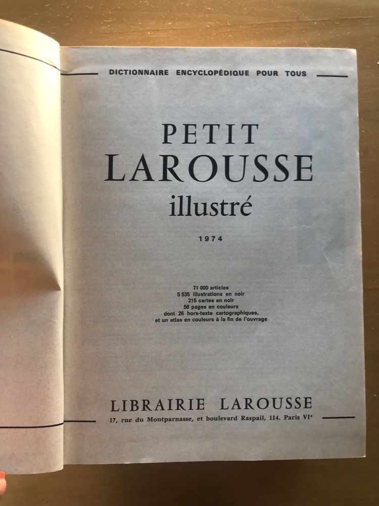 Livro. Dicionário  Petit Larousse Illustré, de 1974