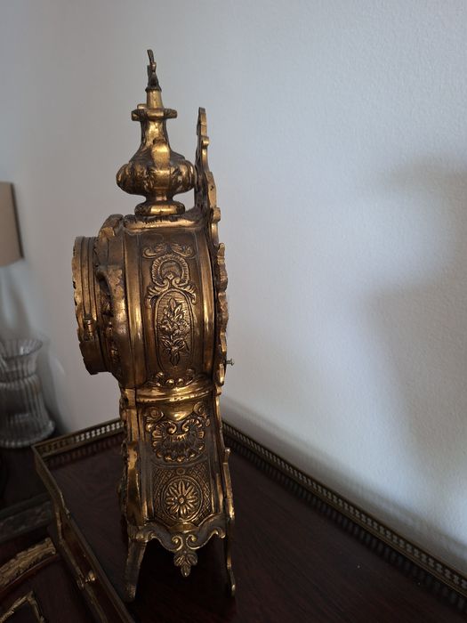 Antiguidade Relógio de bronze e ferro fundido antigo