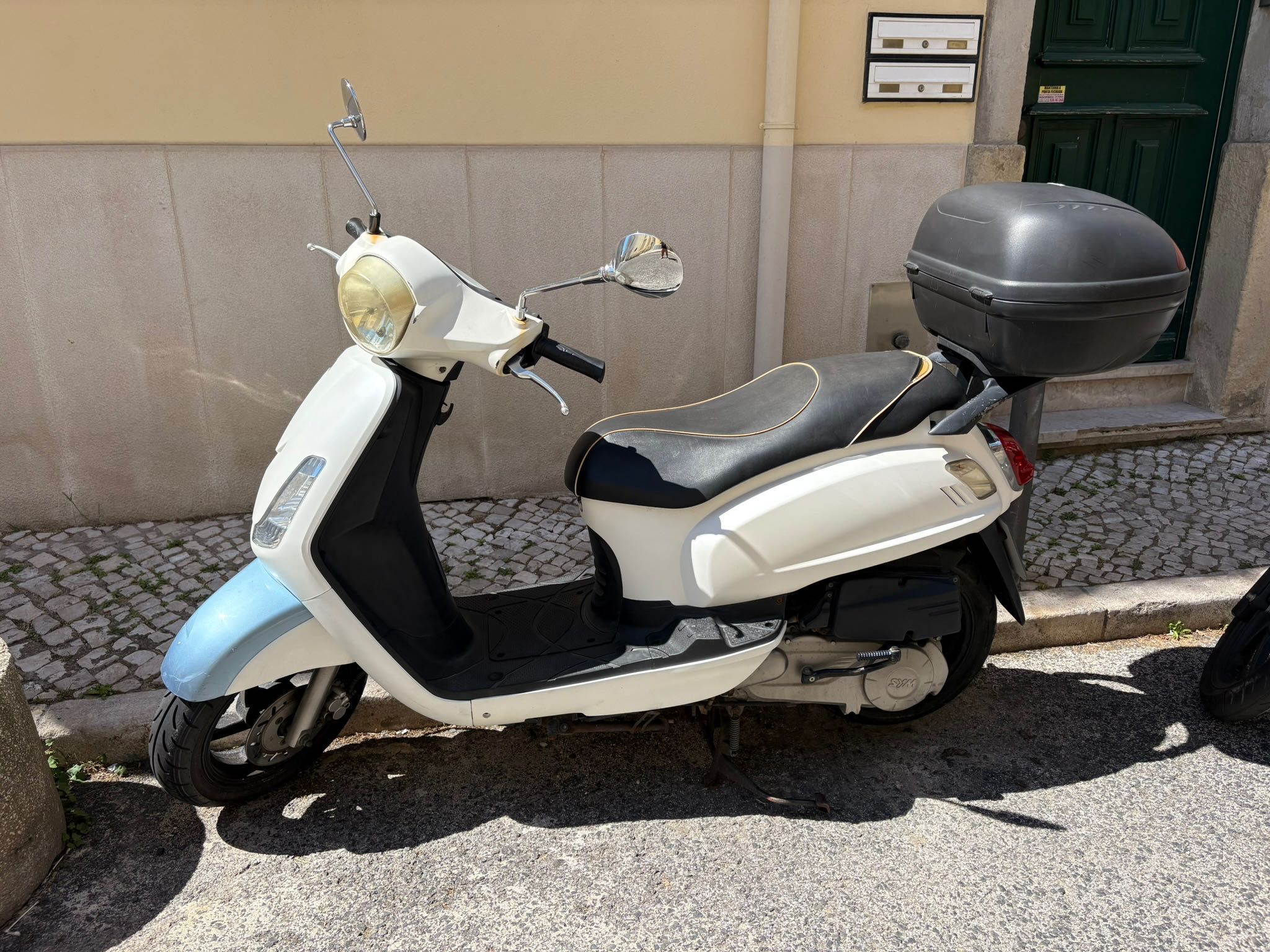 Sym Fiddle com 21 150 Km + Caixa GIVI para 2 capacetes