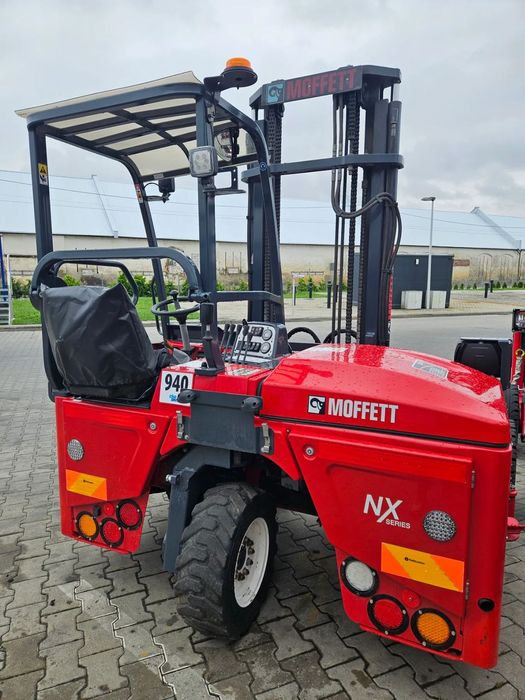Moffett M4 25.3 NX  wózek podwieszany Moffett M4 25.3 - składane koła