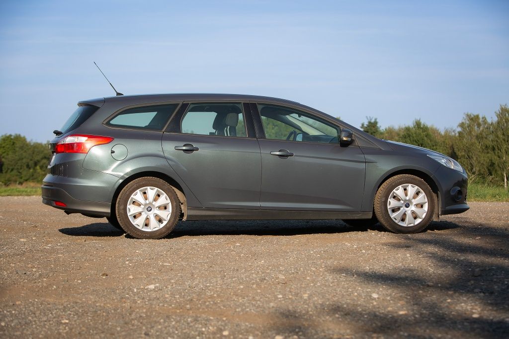 Sprzedam Ford Focus 1,6 benzyna  125km.  2011r.