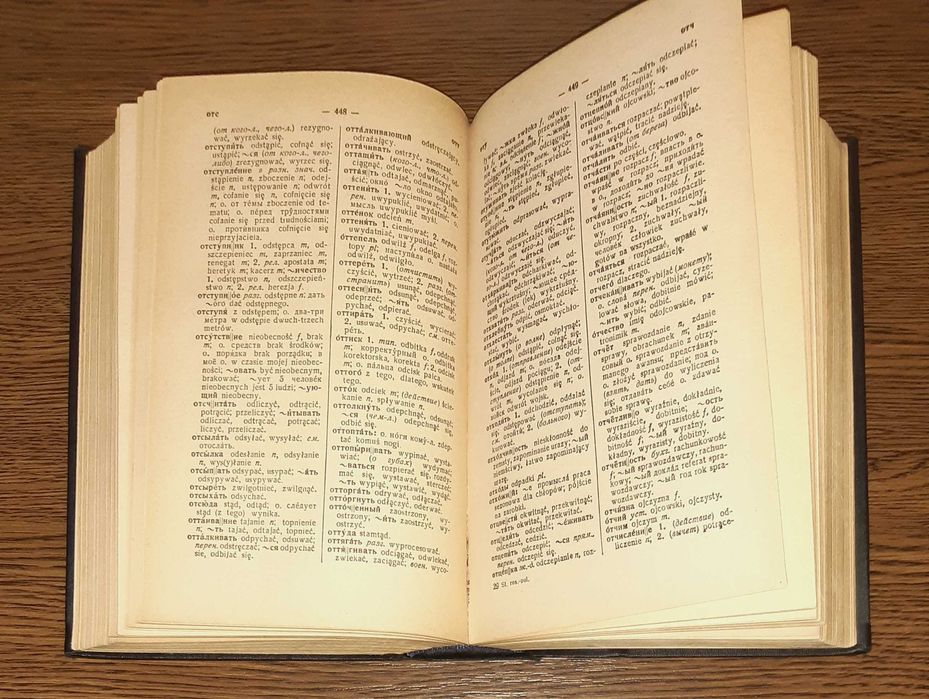 Słownik rosyjsko-polski z roku 1950 , Dworecki , wyd. Książka i Wiedza