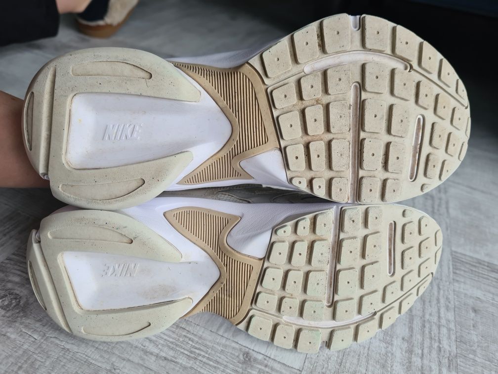 Buty  Nike  AL 8