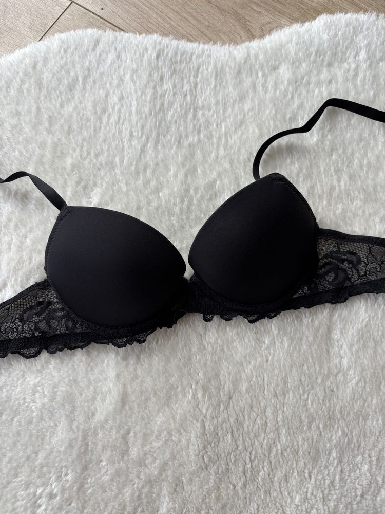 Czarny stanik push up H&M 70B