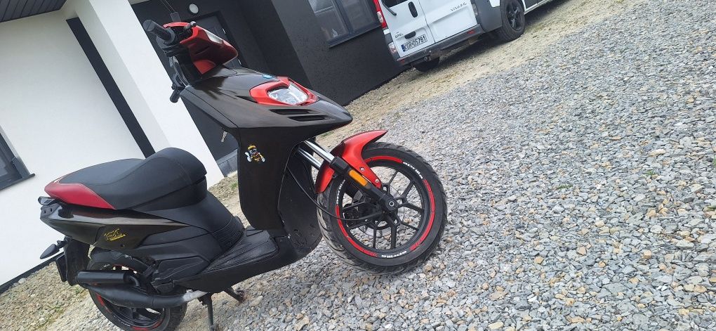 Aprilia  sr 50  super stan