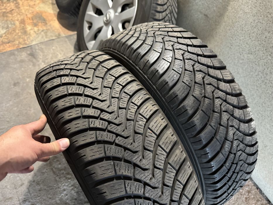 Koła zimowe Nissan 16 5x114.3+opony zimowe 215/65/17