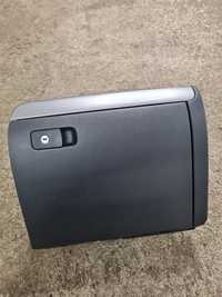 Glove box (schowek pasażera) Jetta 2014r