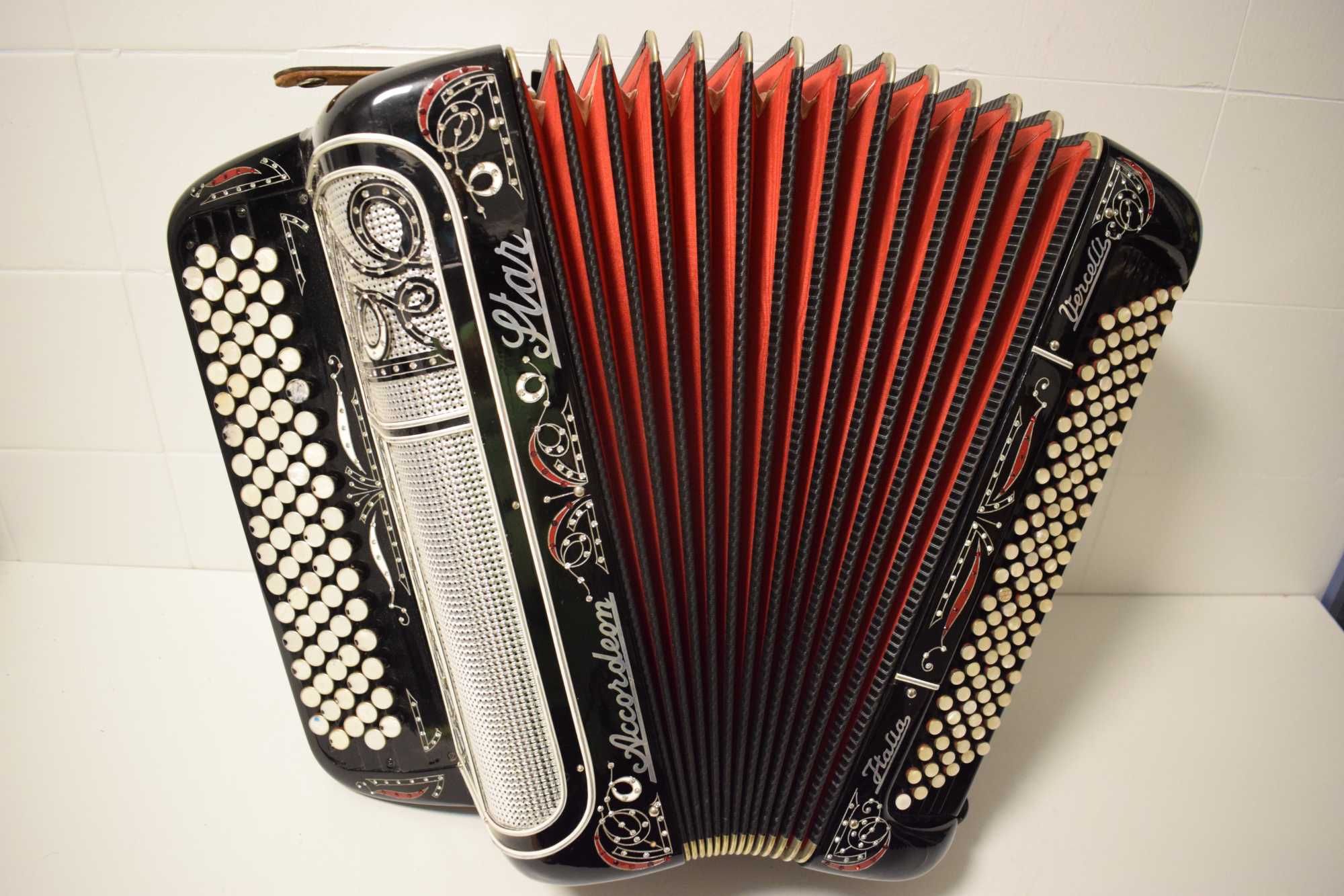 Accordeon Star Itallia Vercelli 3 Voz. N 152