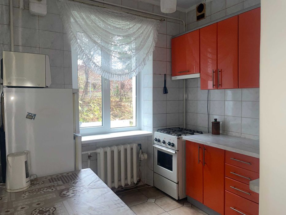 Оренда 2 кімнатної квартири вул. Тютюнників 49