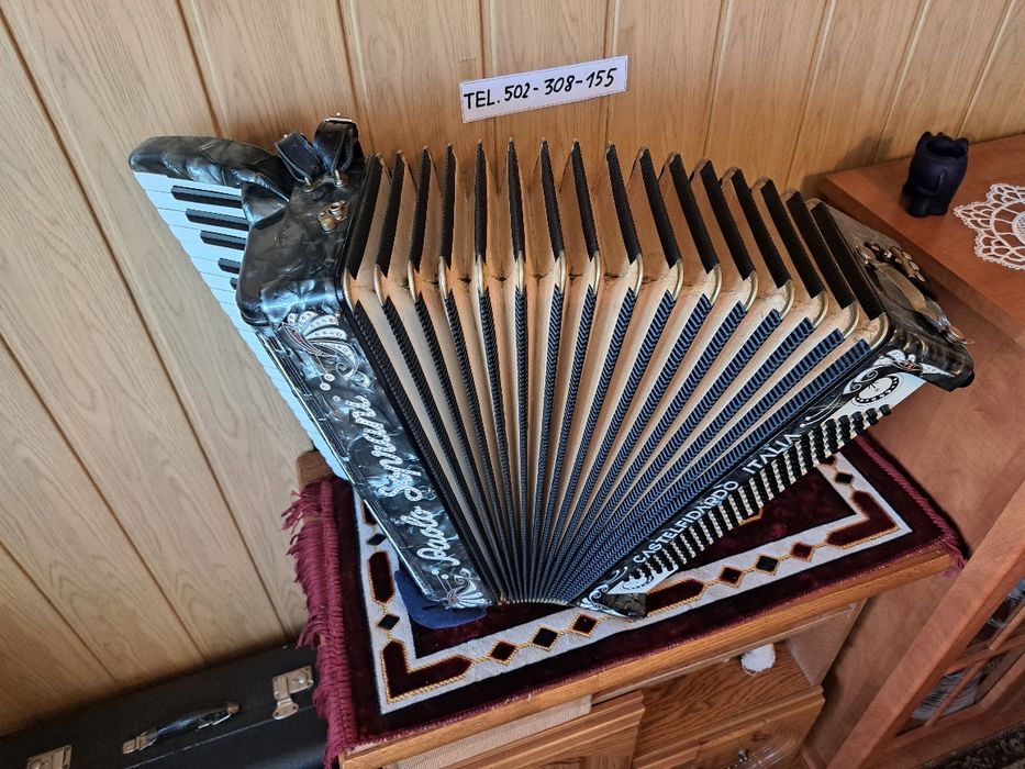 Akordeon Paolo Soprani 120bas cztery chóry