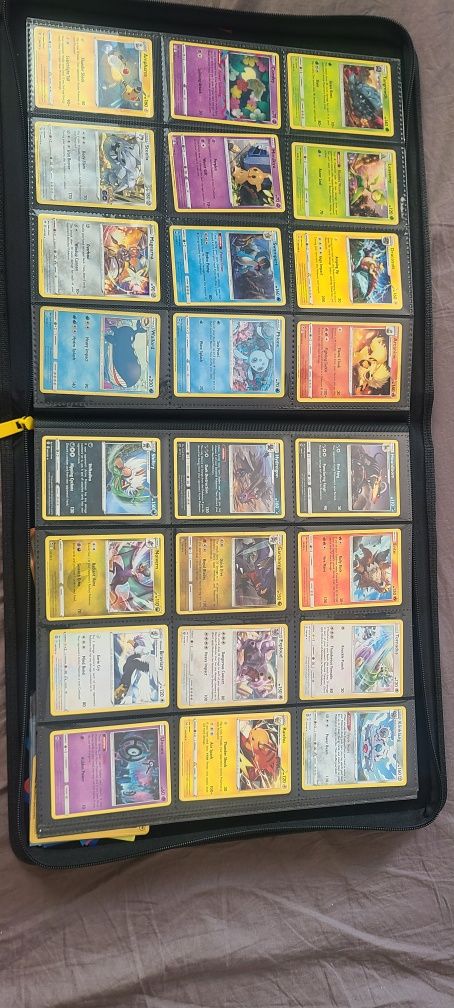 Kolekcja kart Pokemon