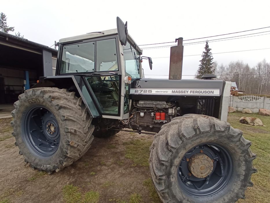 Massey Ferguson 2725 . 150KM