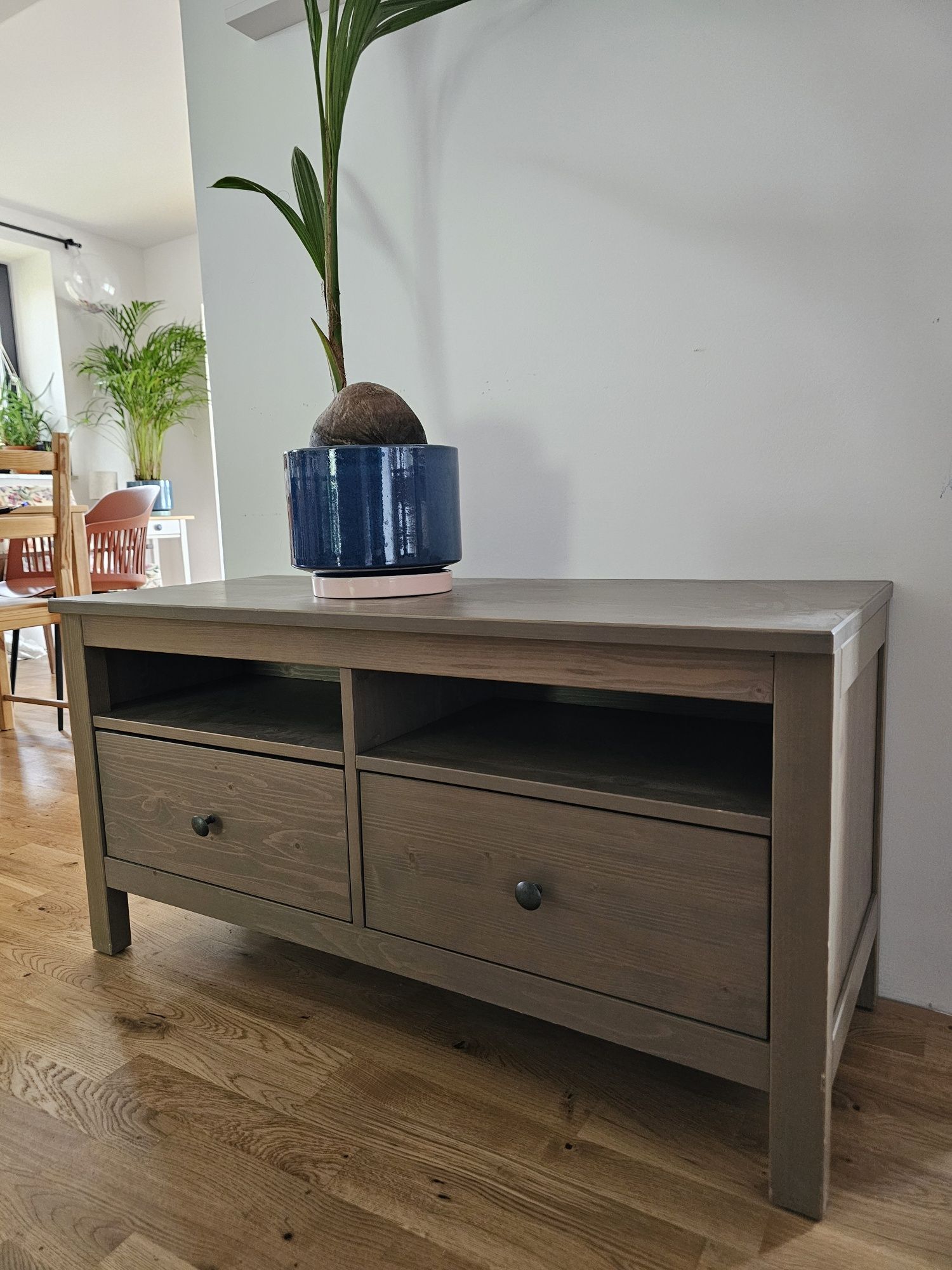 Szafka pod rtv półka regał komoda ikea drewniany ikea hemnes 110x46x57