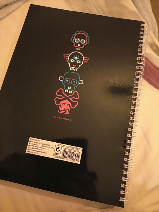 Caderno com caveiras - make notes