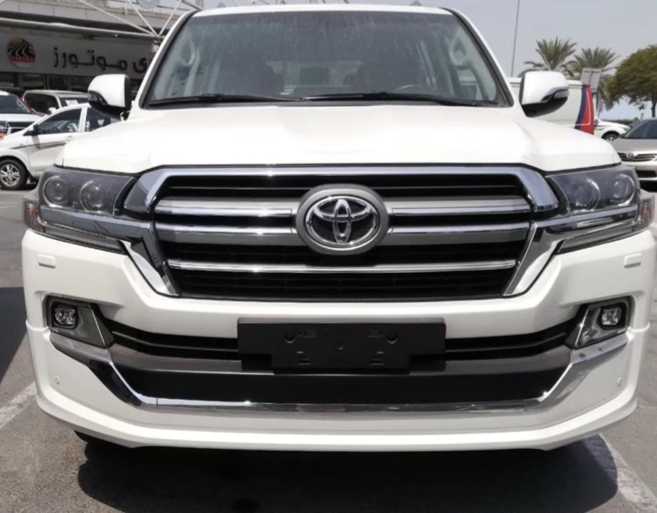 Решетка радиатора Toyota Land Cruiser 200 2016+ дизайн 2019 арт7360