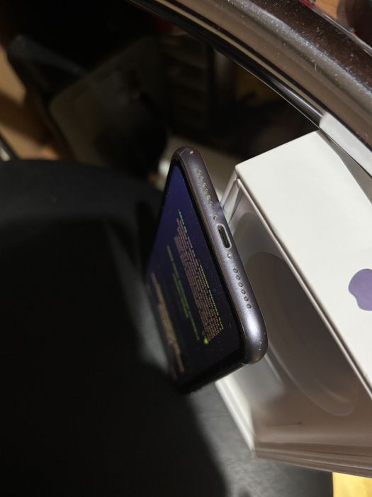 iPhone 11  128 gb Neverloc