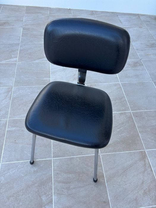 cadeira vintage preta