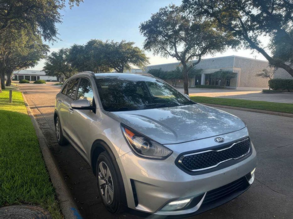 Kia Niro EX      2019