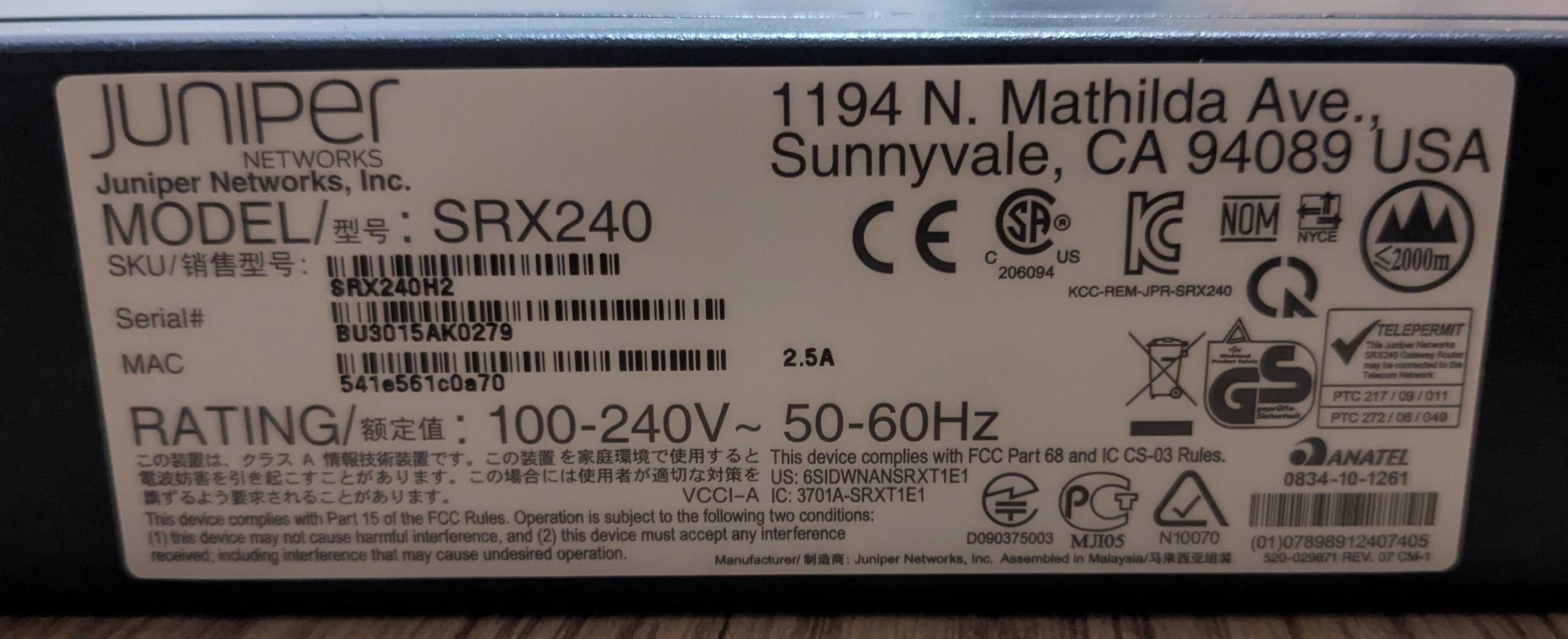 Juniper SRX240 – 16x Gigabit LAN, firewall