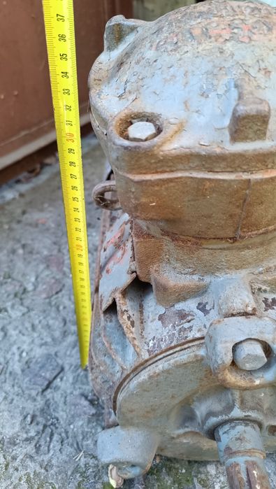 Двигун єлектричний