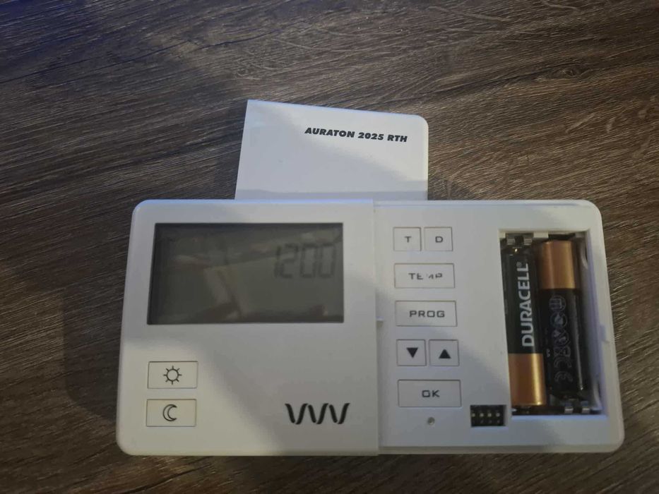 Auraton 2025 RTH - Regulator temperatury i programator bezprzewodowy