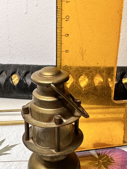 „Lampa naftowa” mini ozdoba na półkę- atrapa to nie jest lampa naftowa