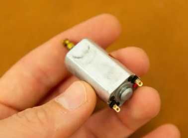 Мотор электробритвы BRAUN, KD274723,  Series 4000, 1.2 - 2.4V