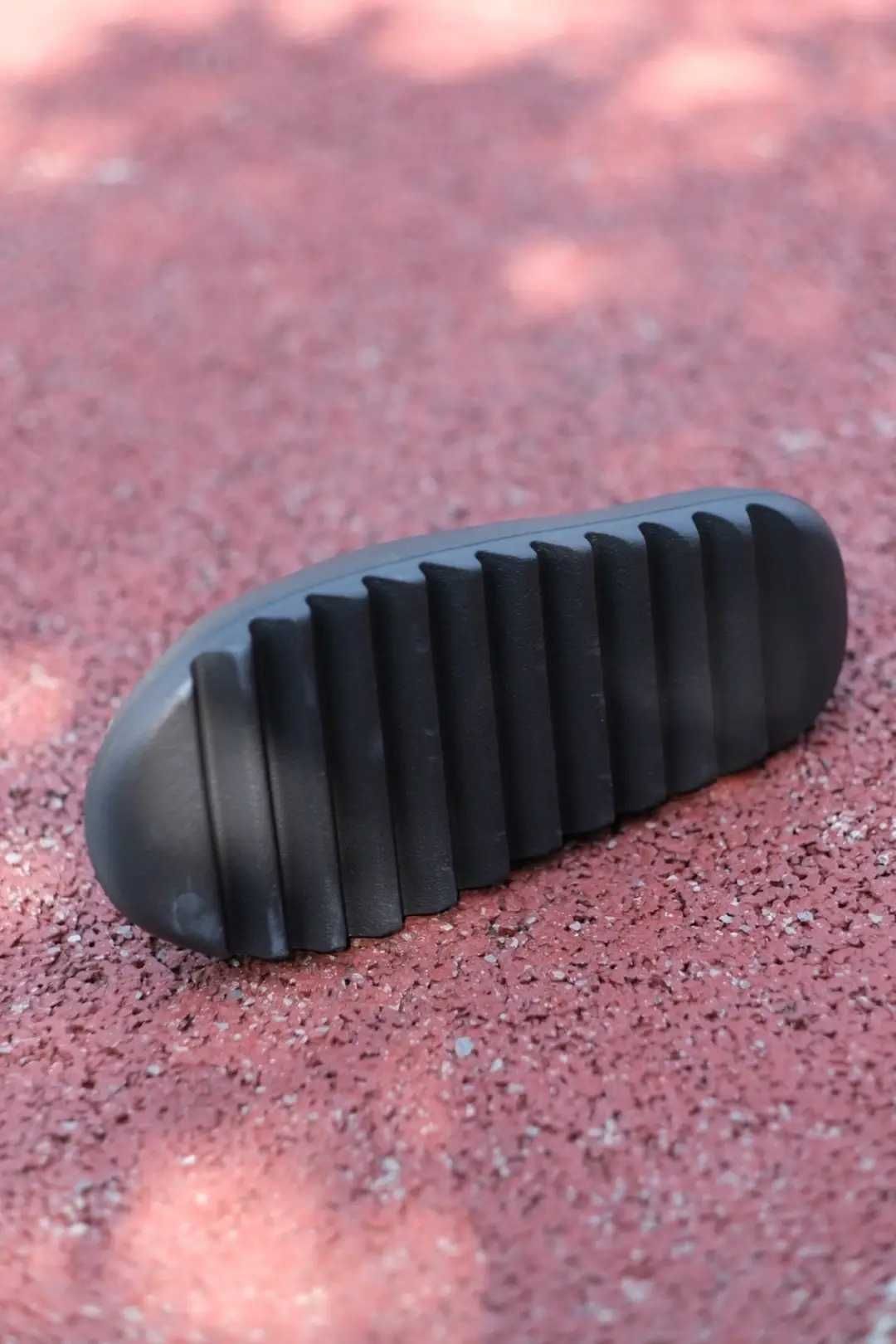 Projekt komety !Adidas Yeezy Slide Onyx R.  44