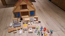 Playtive domek drewniany Lidl z wyposażeniem i figurkami