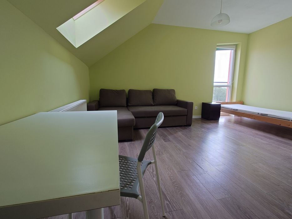 Pokój os. Korczak jedna dwie osoby parking ogrodzony teren