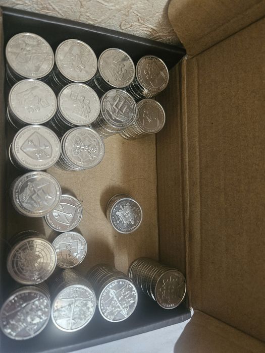 Монети юбилейние