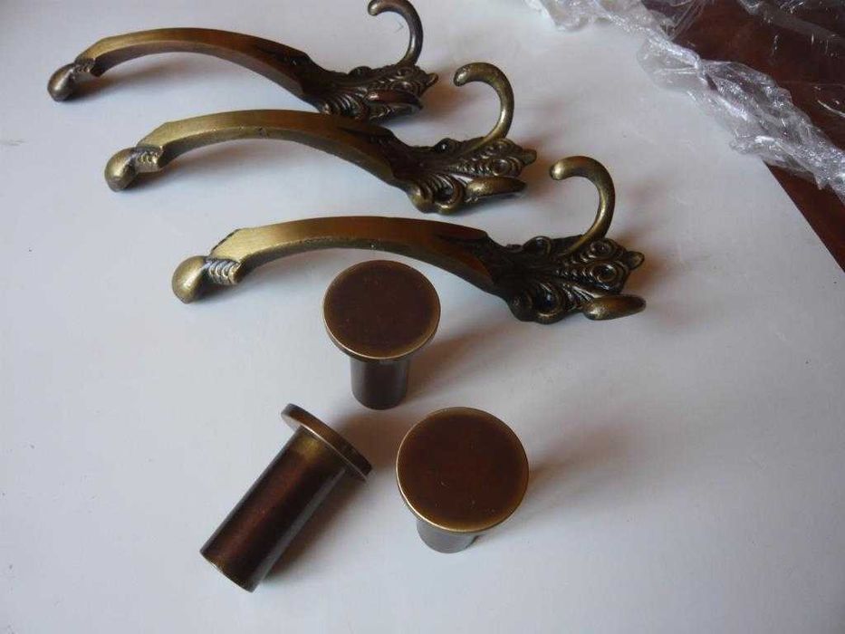 Cabides em latão maciço