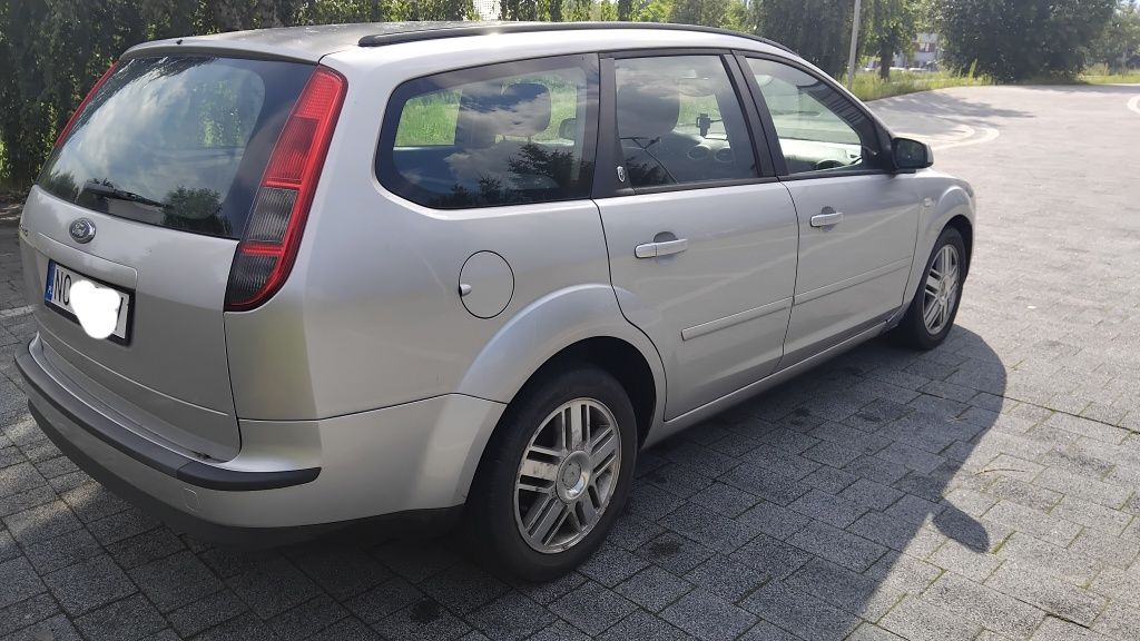 Ford Focus 1.6 MK2 kombi GHIA